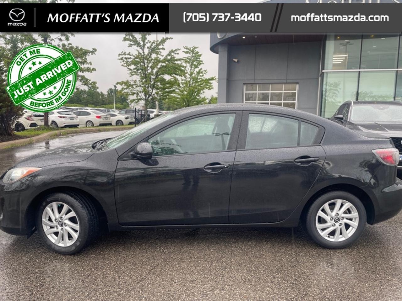 2013 Mazda MAZDA3 GS-SKY Photo