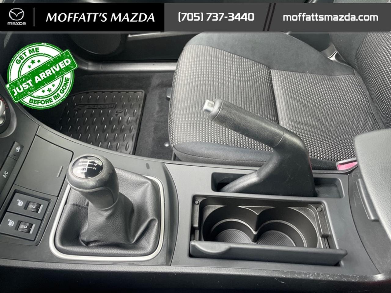 2013 Mazda MAZDA3 GS-SKY Photo