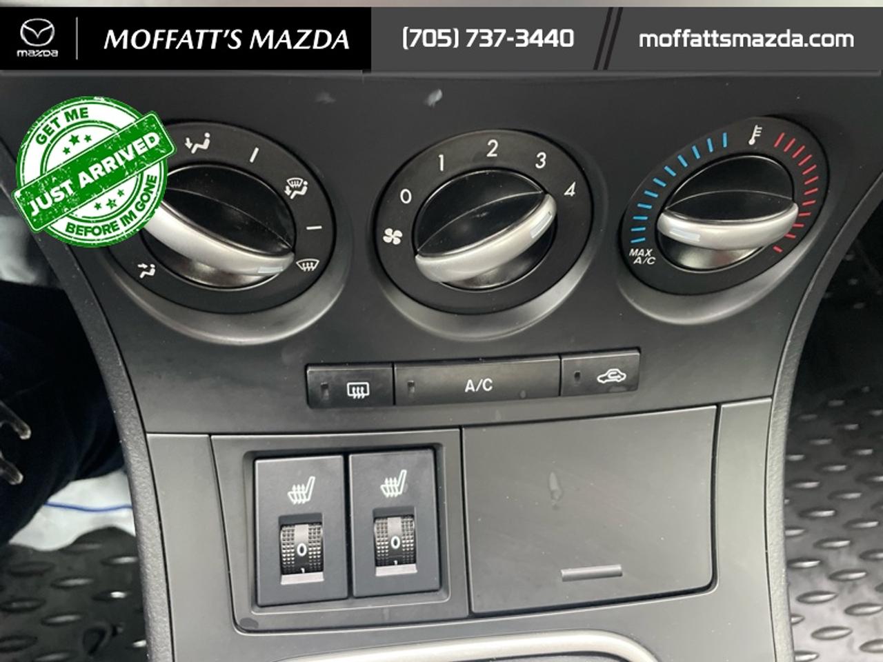 2013 Mazda MAZDA3 GS-SKY Photo