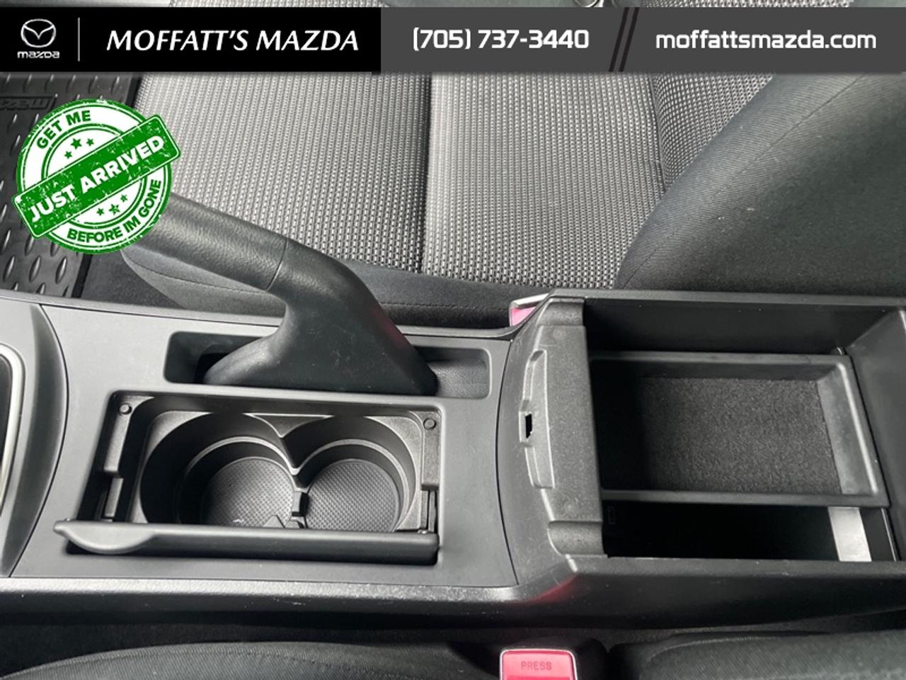 2013 Mazda MAZDA3 GS-SKY Photo