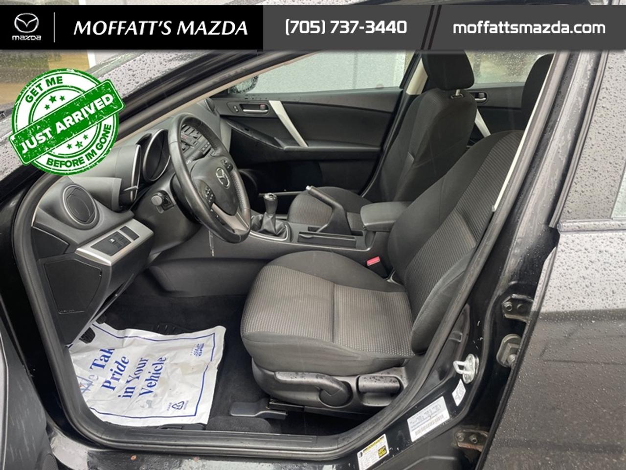 2013 Mazda MAZDA3 GS-SKY Photo