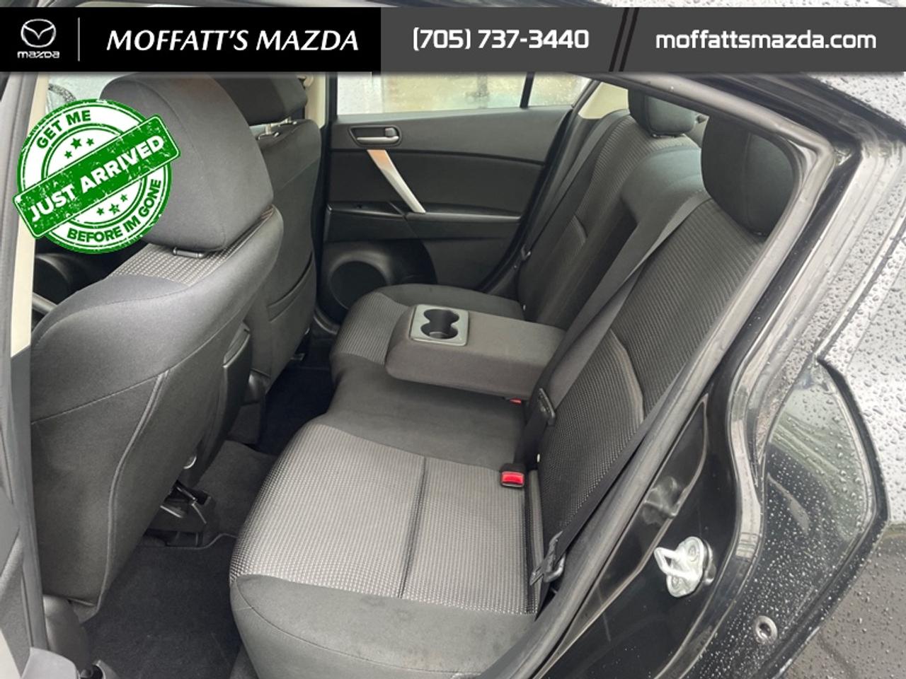 2013 Mazda MAZDA3 GS-SKY Photo