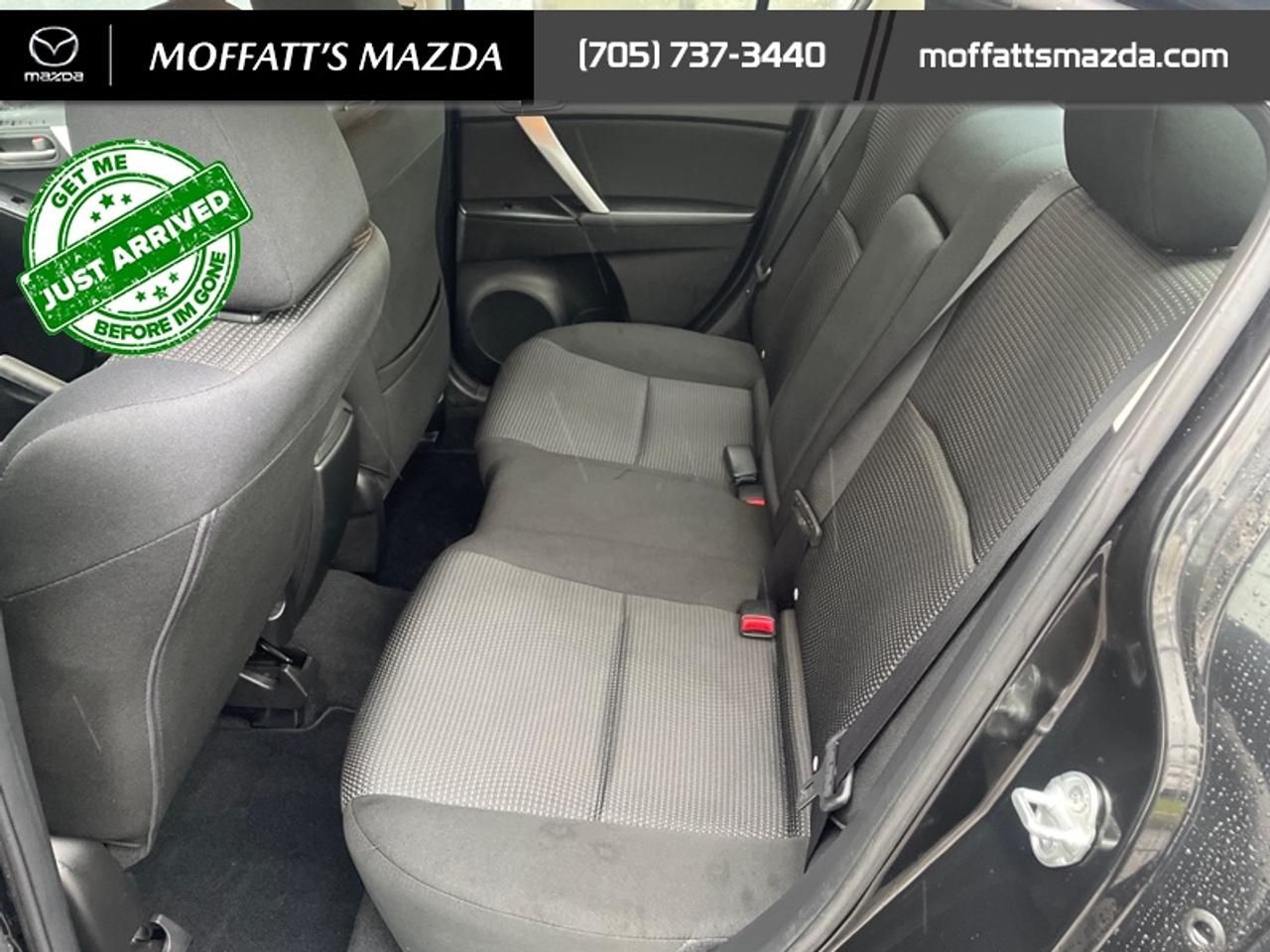 2013 Mazda MAZDA3 GS-SKY Photo