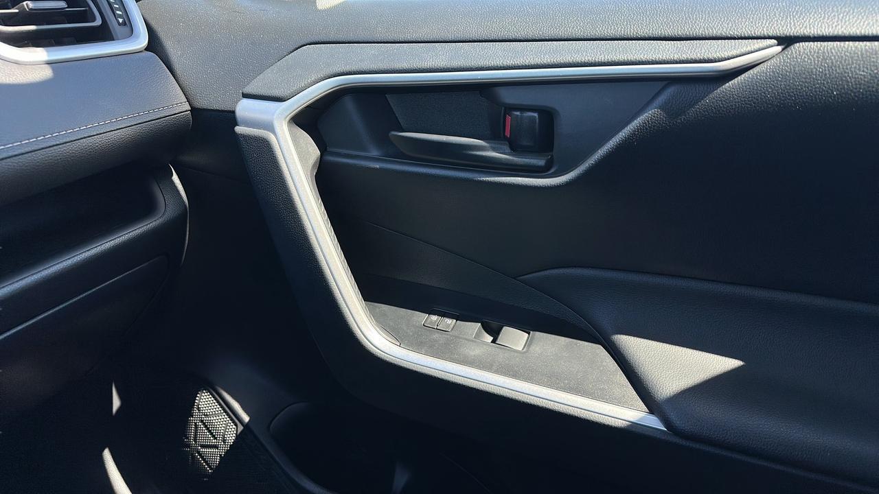 2025 Toyota RAV4 Hybrid  Photo
