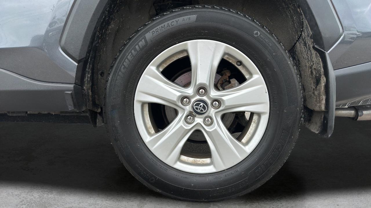 2019 Toyota RAV4 AWD XLE Photo