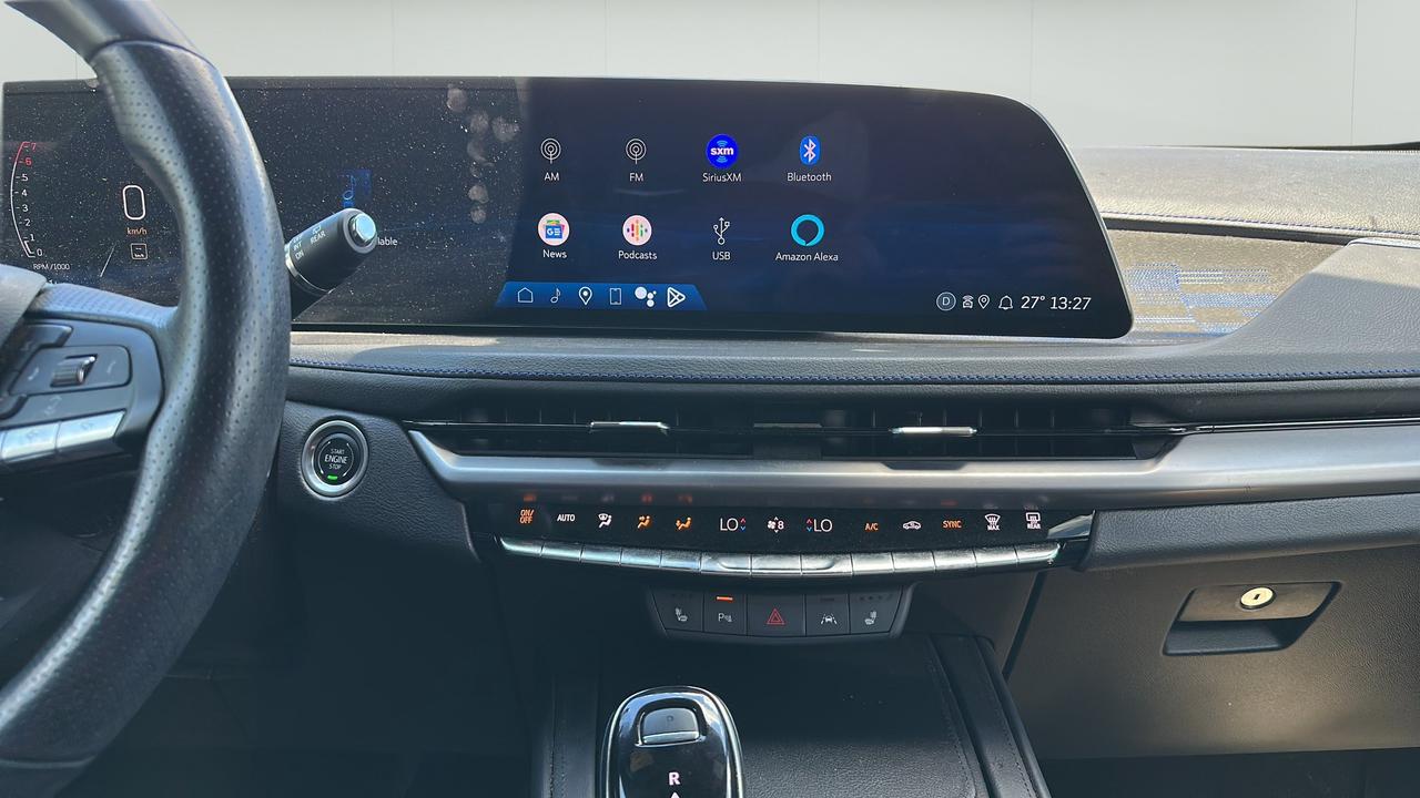 2024 Cadillac XT4 AWD 4dr Sport Photo