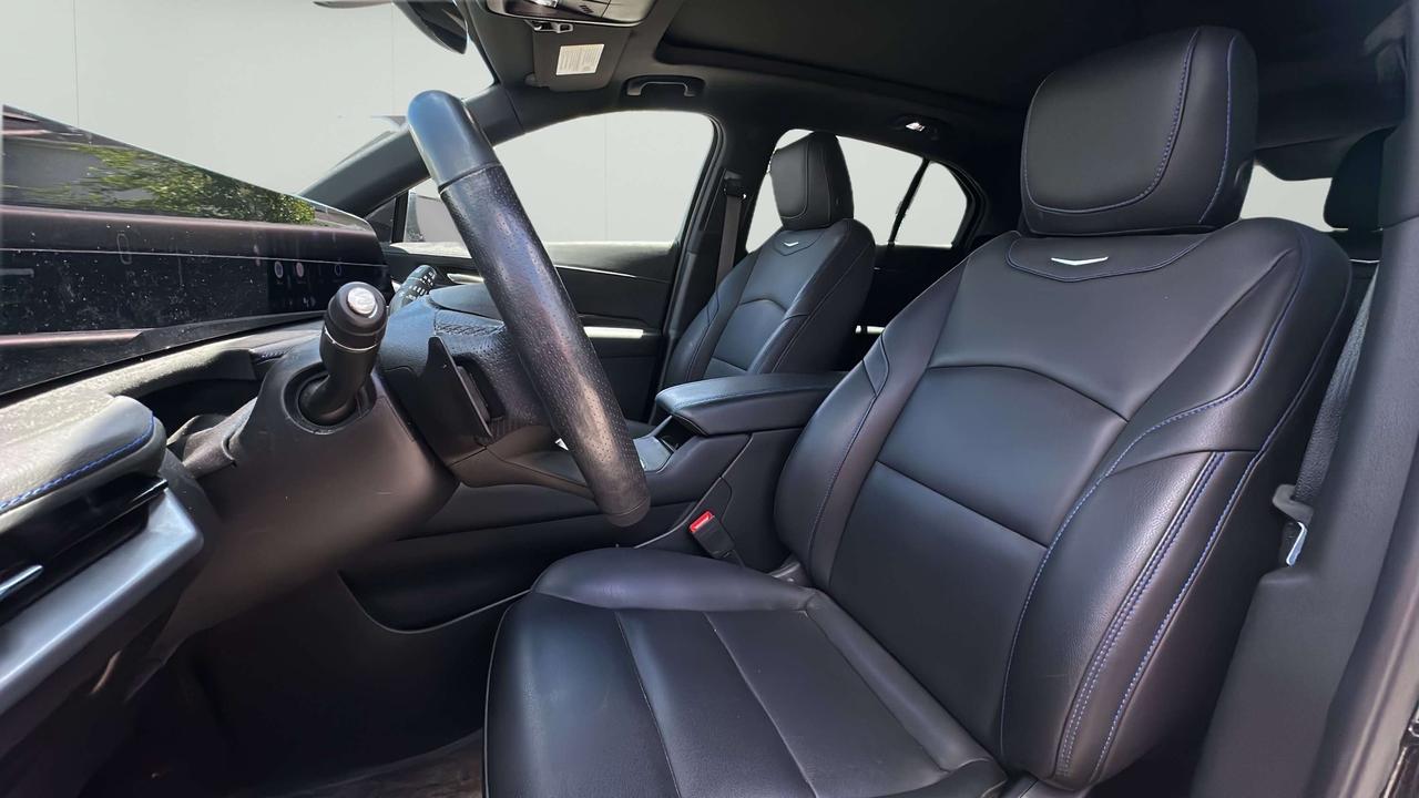 2024 Cadillac XT4 Sport Photo