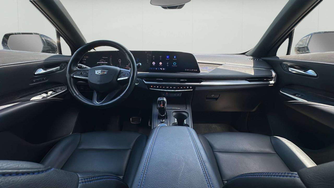2024 Cadillac XT4 Sport Photo