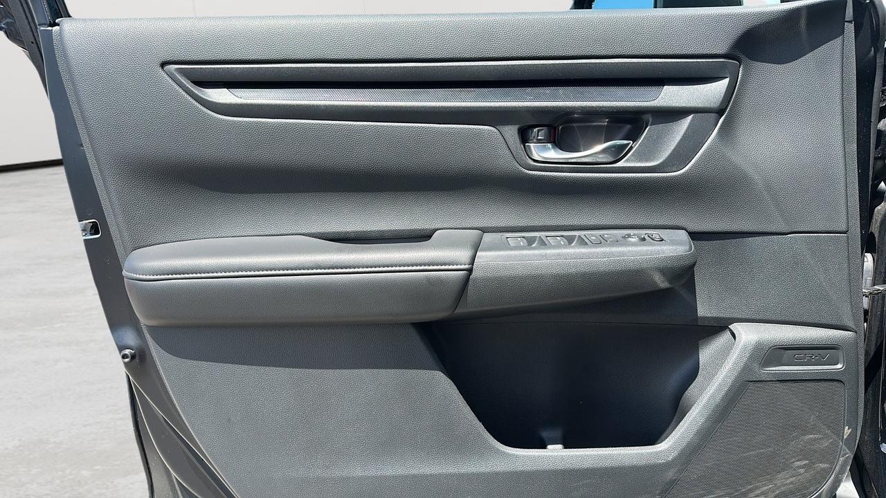 2025 Honda CR-V LX AWD Photo