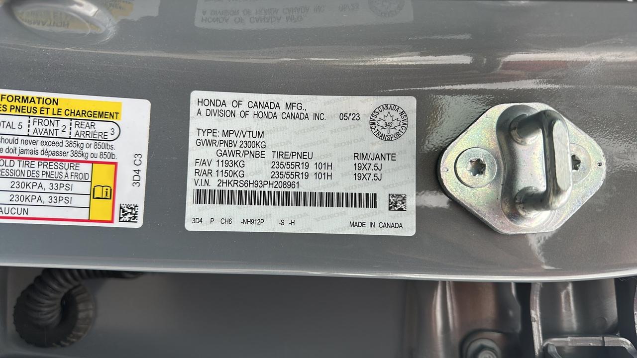 2023 Honda CR-V Hybrid Touring AWD Photo