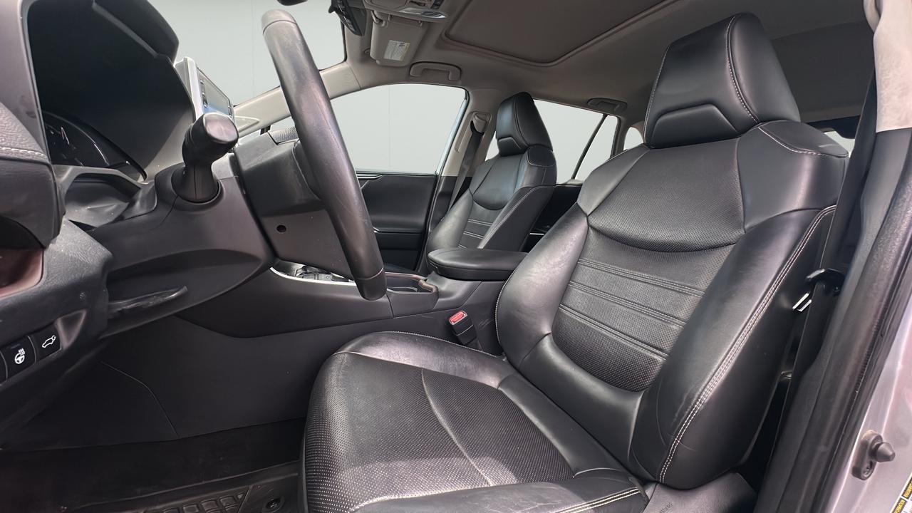 2020 Toyota RAV4 LIMITED AWD Photo
