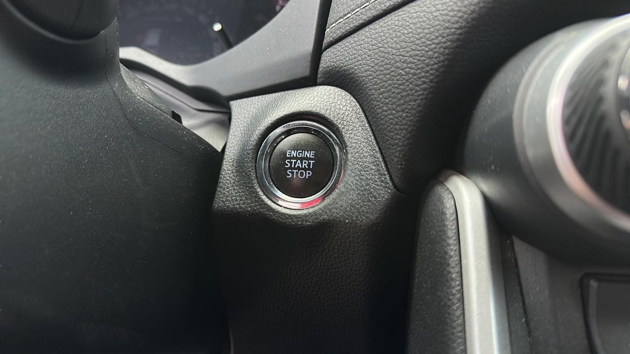 2020 Toyota RAV4 LIMITED AWD Photo