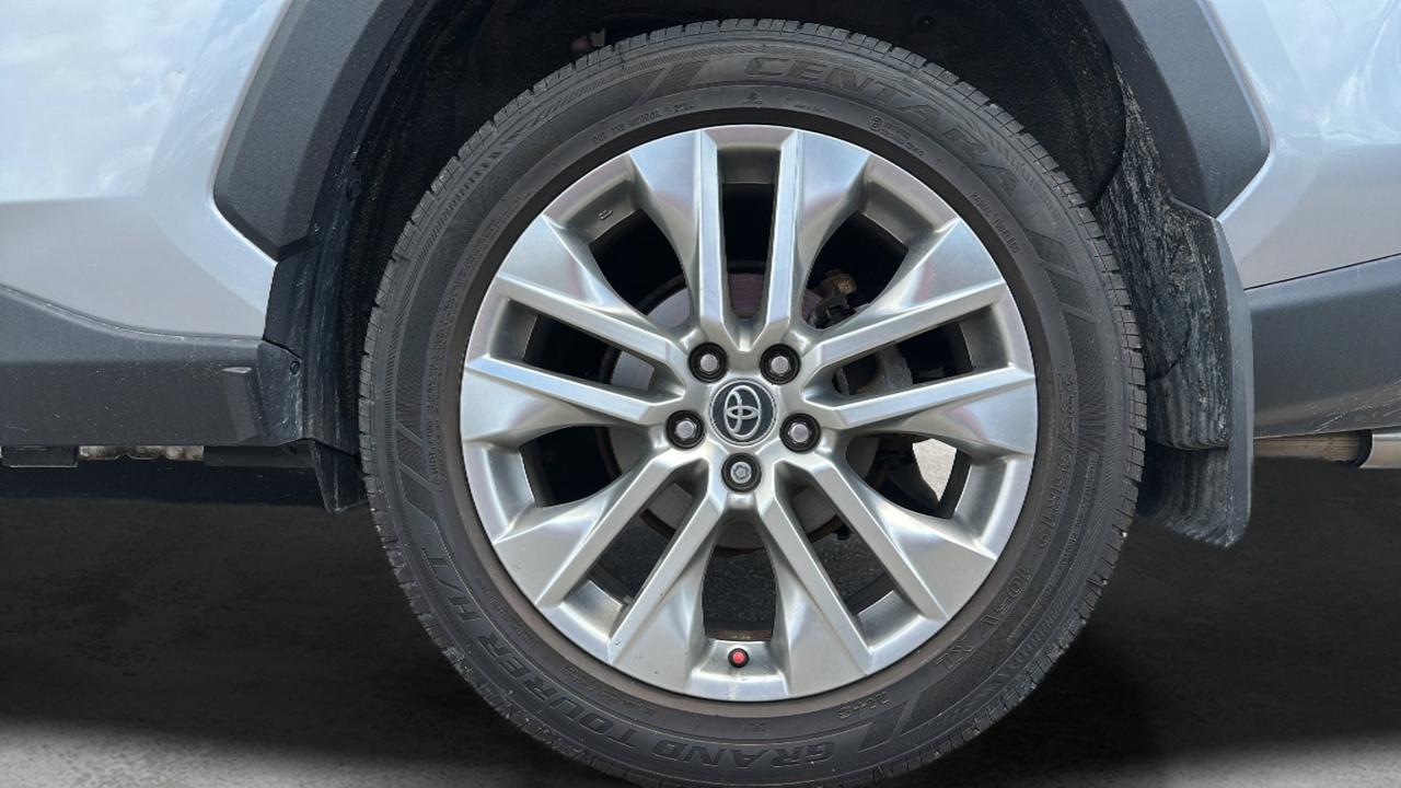 2020 Toyota RAV4 LIMITED AWD Photo
