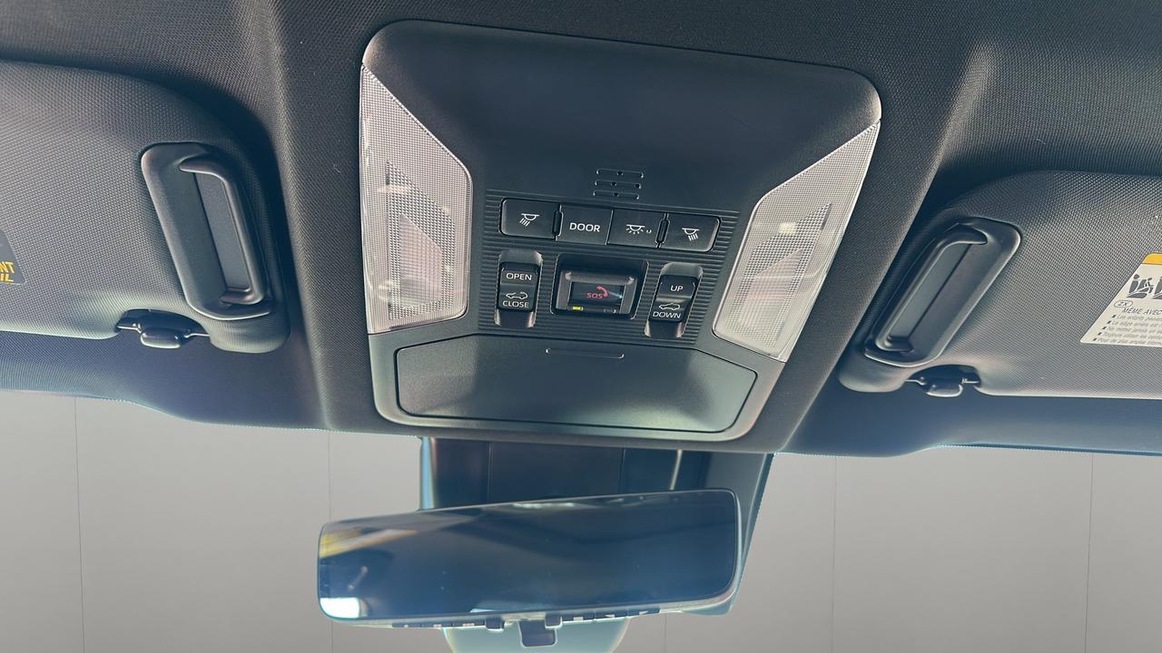 2025 Toyota RAV4 Plug-In Hybrid  Photo