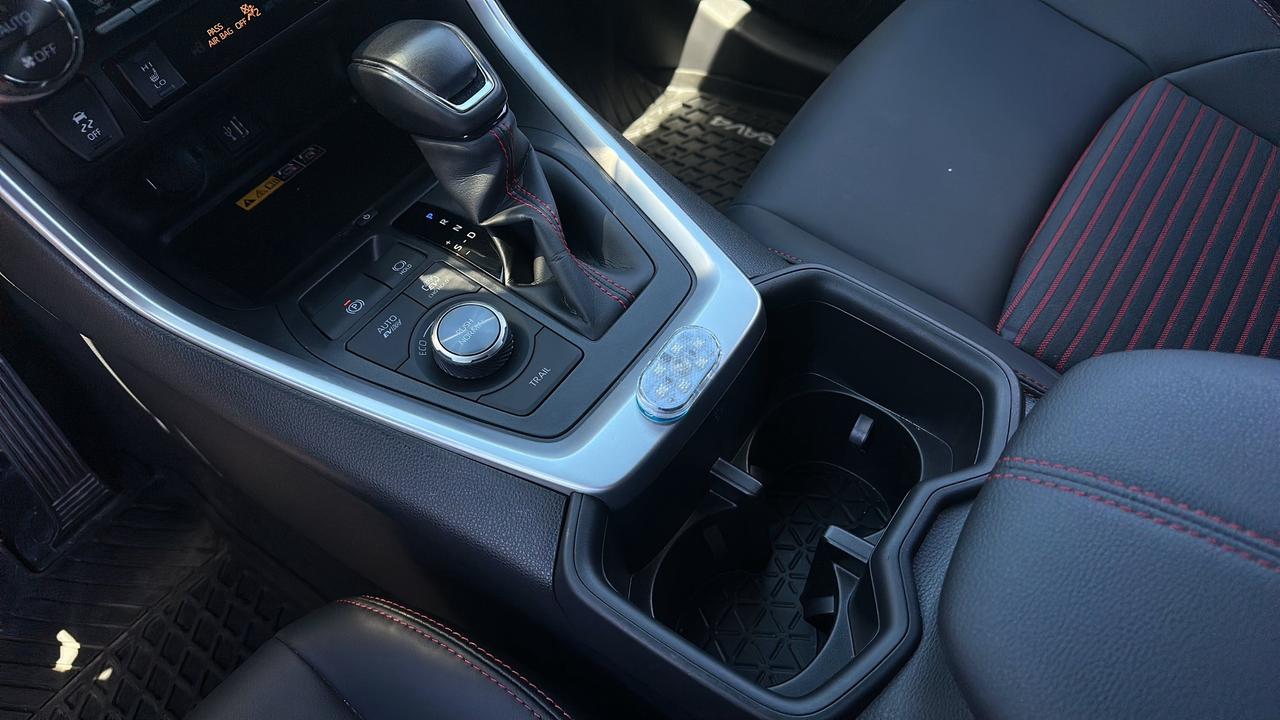 2025 Toyota RAV4 Plug-In Hybrid  Photo