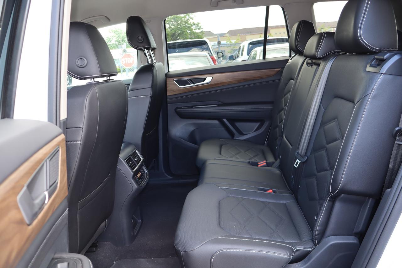 2025 Volkswagen Atlas Comfortline 2.0 TSI 4MOTION Photo
