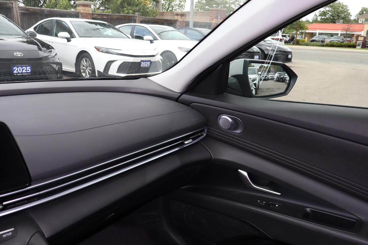 2025 Hyundai Elantra Preferred IVT w/Tech Pkg with sunroof Photo