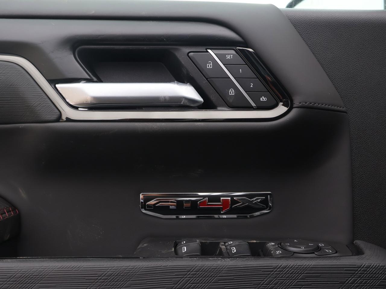 2026 GMC Sierra 1500 AT4X Photo