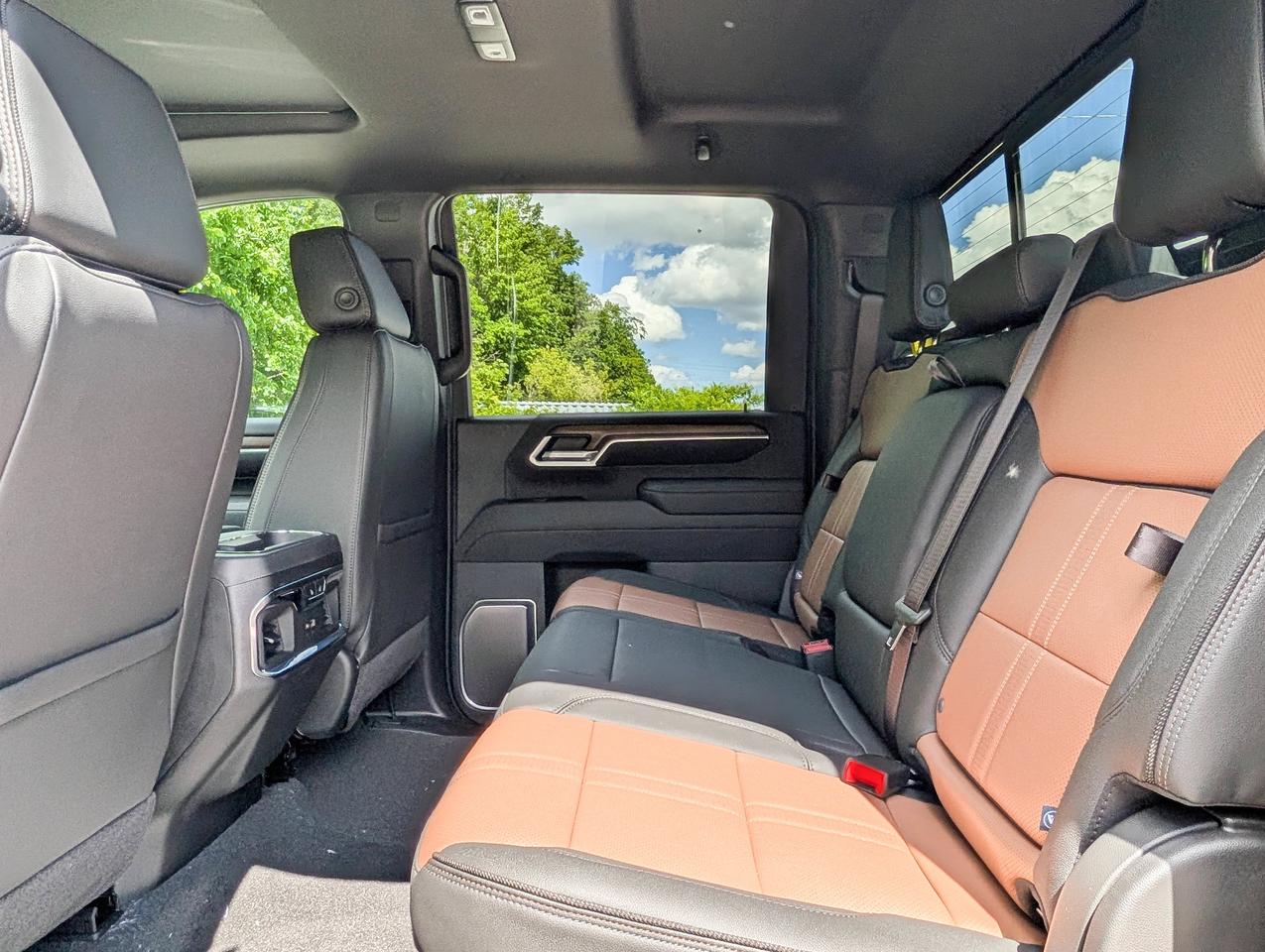 2026 Chevrolet Silverado 3500HD High Country Photo