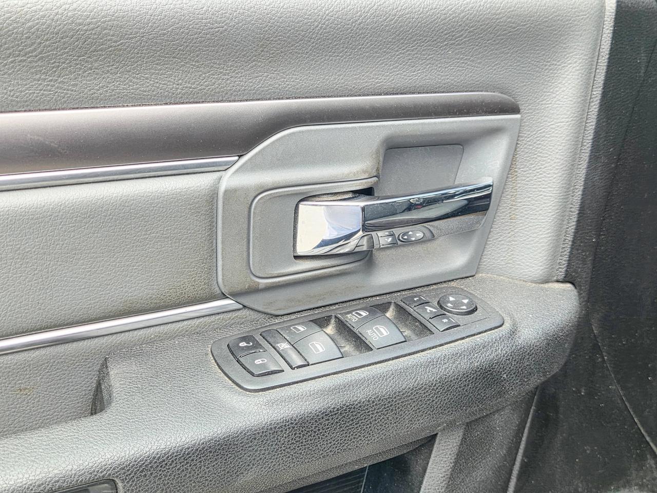 2023 RAM 1500 Classic SLT Photo
