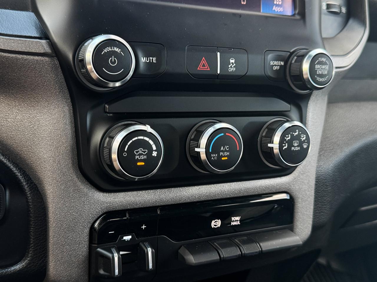 2022 RAM 2500 Tradesman Photo