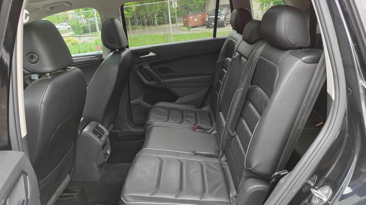 2018 Volkswagen Tiguan RARE 7 Passenger Highline - Photo #12