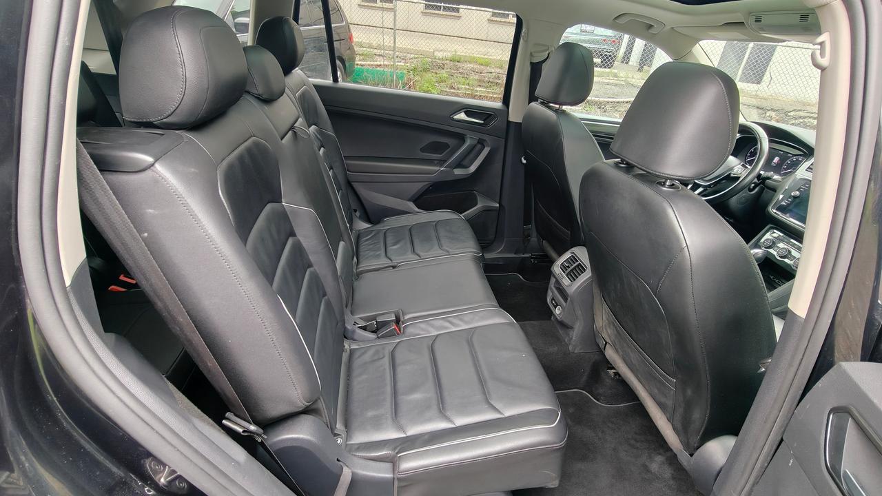2018 Volkswagen Tiguan RARE 7 Passenger Highline Photo
