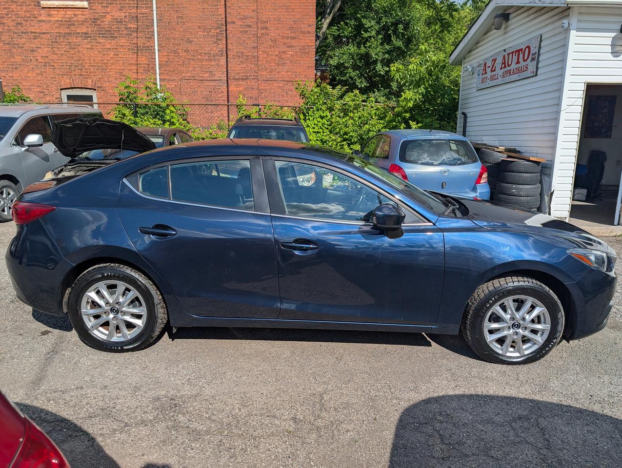 2016 Mazda MAZDA3 GS Photo