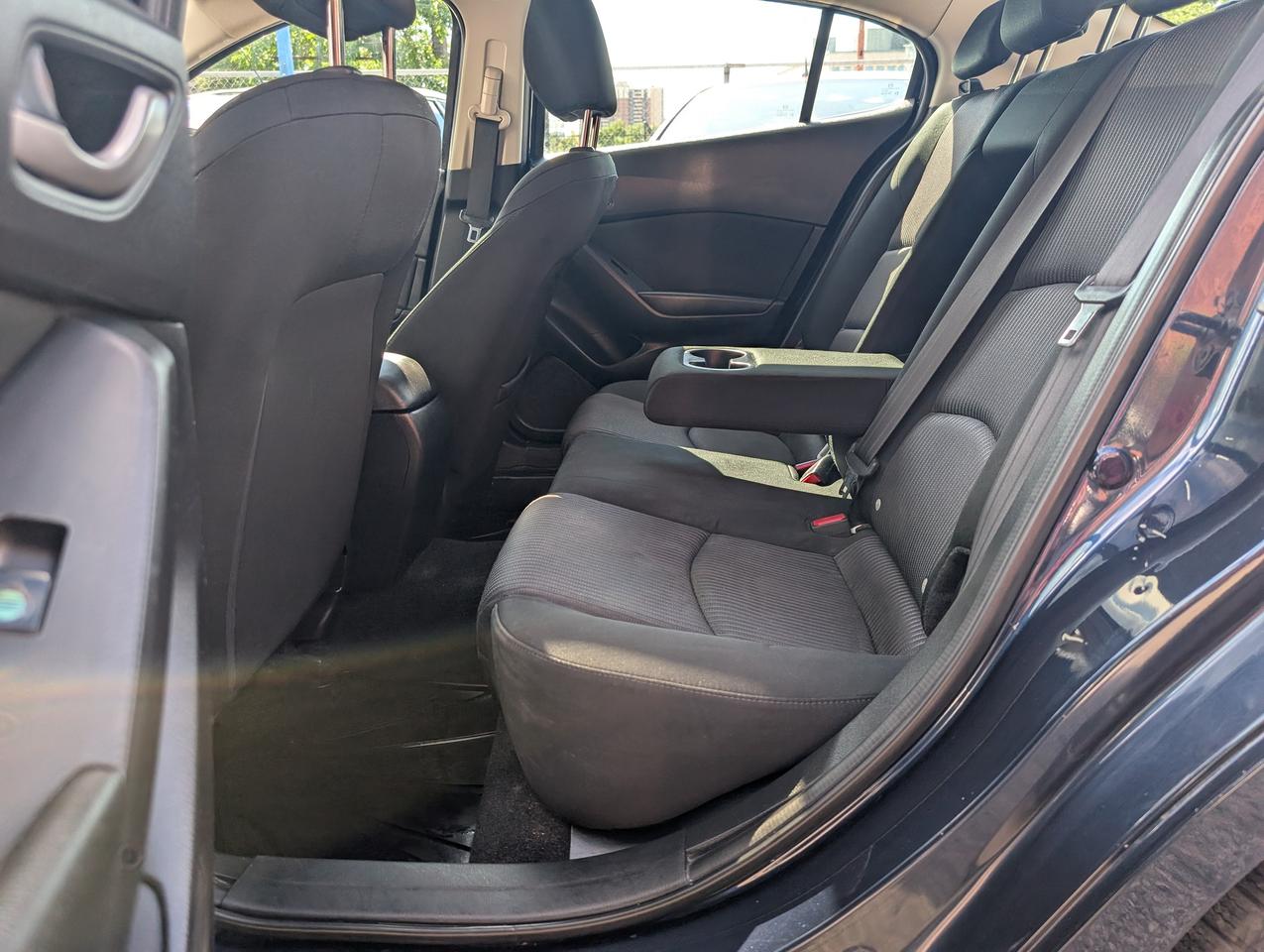 2016 Mazda MAZDA3 GS Photo