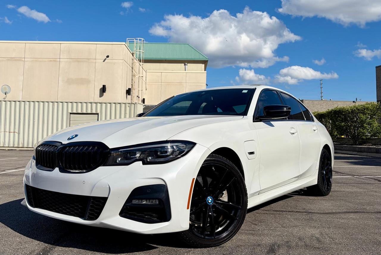 2022 BMW 3 Series 330e xDrive Plug-In Hybrid