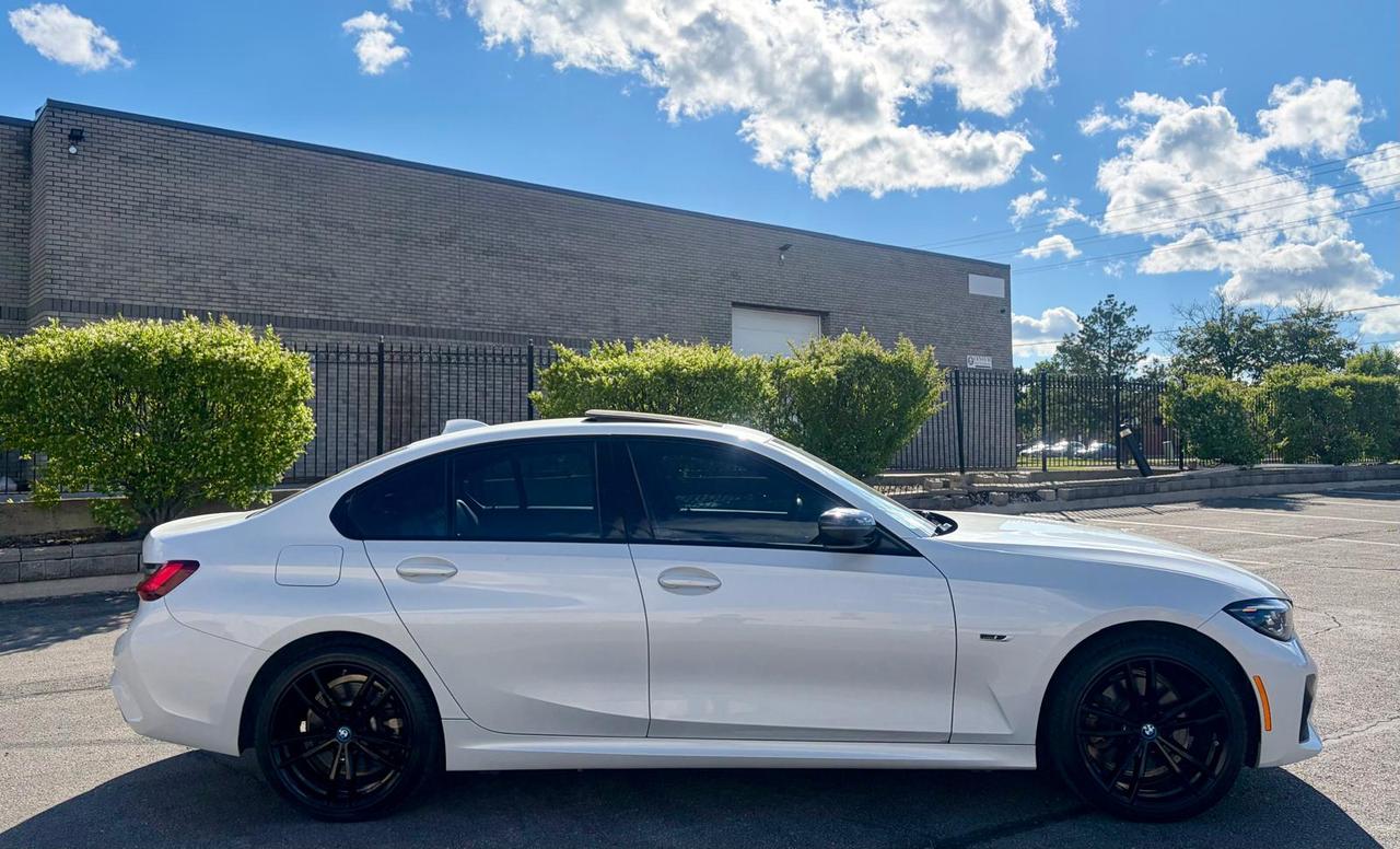 2022 BMW 3 Series 330e xDrive Plug-In Hybrid Photo
