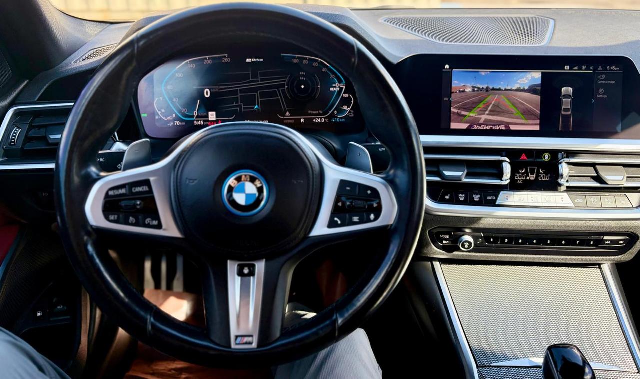 2022 BMW 3 Series 330e xDrive Plug-In Hybrid Photo