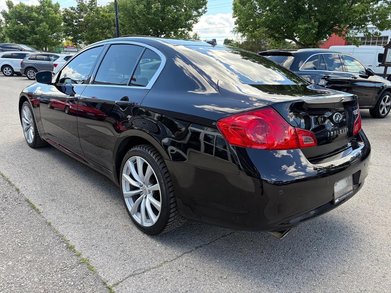 2011 Infiniti G37 X Photo
