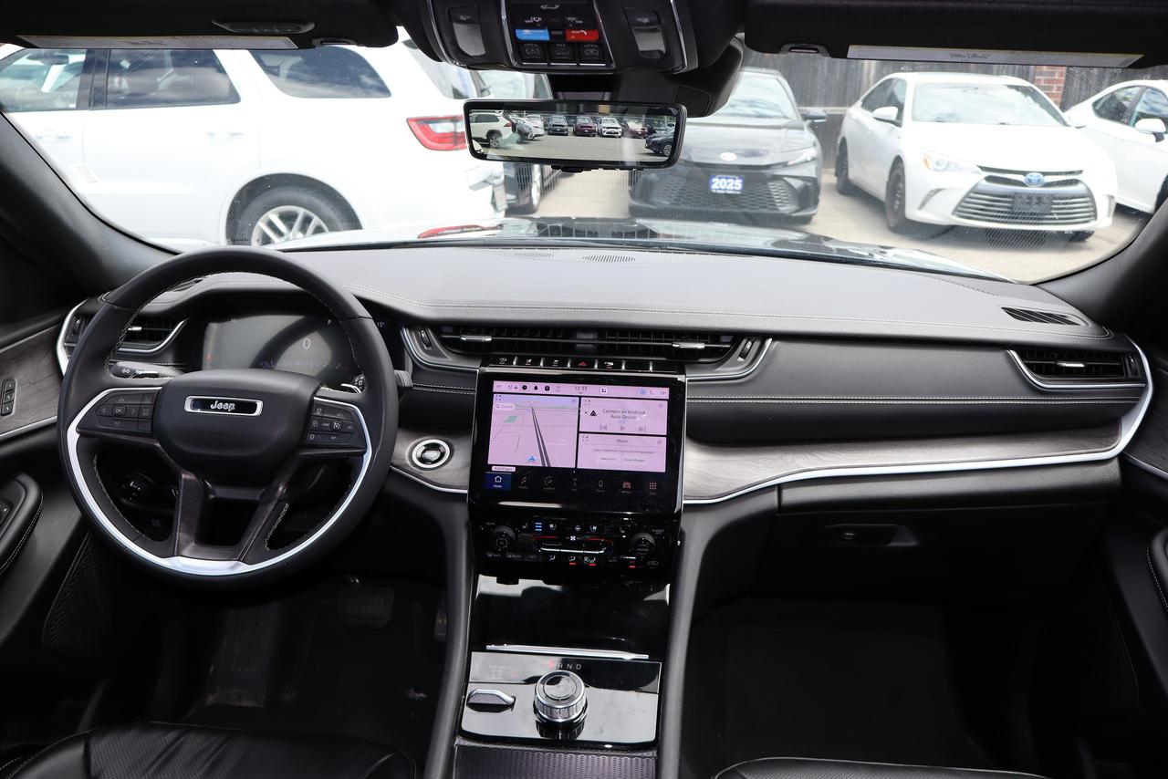 2024 Jeep Grand Cherokee Limited 6 Passenger Photo