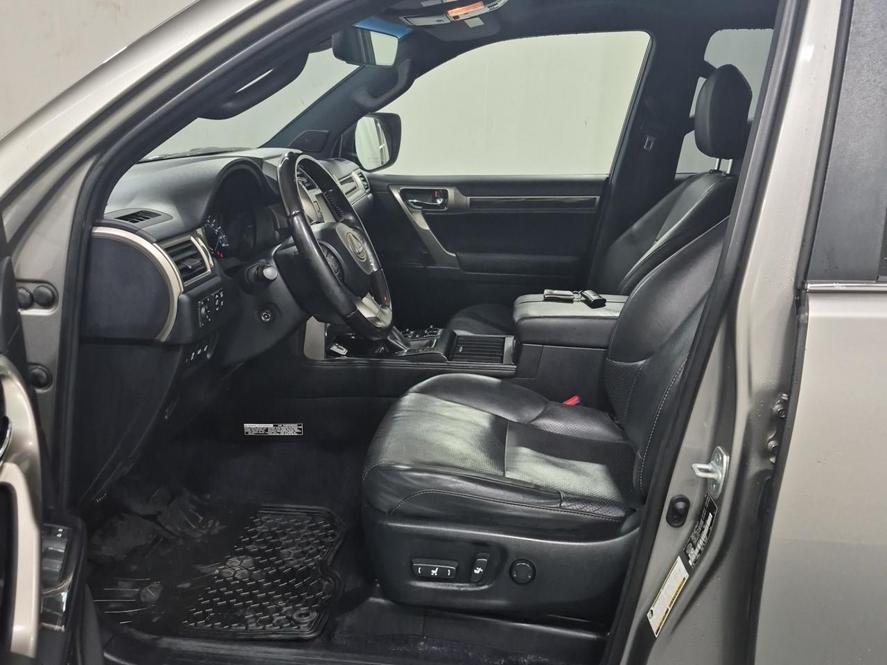2020 Lexus GX GX 460 AWD |ONE OWNER|7 PASS|NAVI|COOLED SEATS | Photo2
