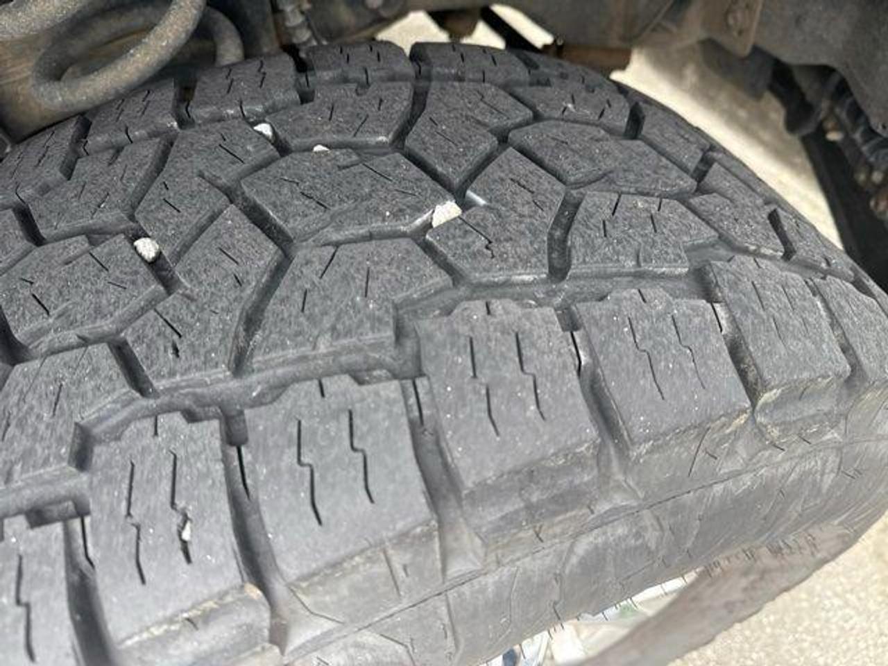 2017 Ford SUPER DUTY F-350 SRW 4WD Crew Cab 176" Lariat - Photo #5