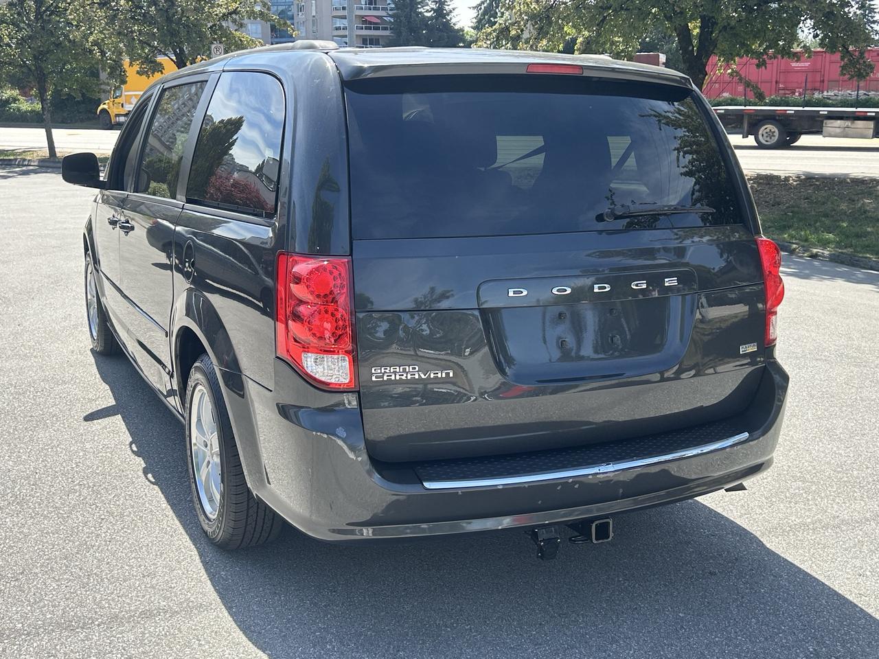 2012 Dodge Grand Caravan 4dr Wgn SXT - Photo #3