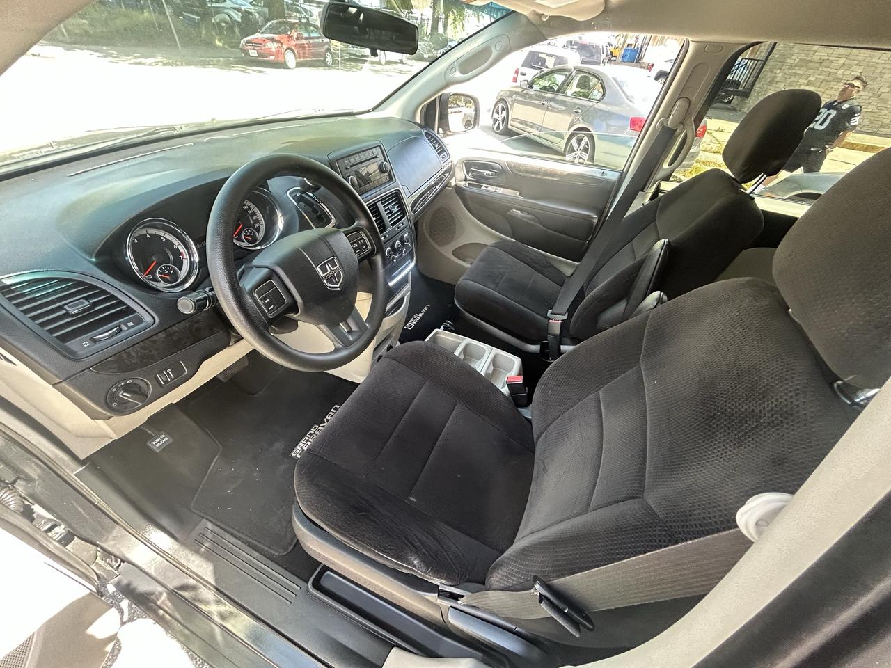 2012 Dodge Grand Caravan 4dr Wgn SXT Photo