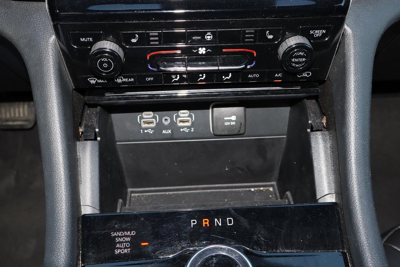 2024 Jeep Grand Cherokee Limited 7 Passenger Photo