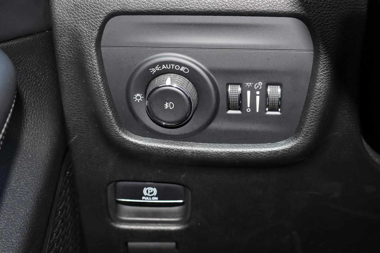 2024 Jeep Grand Cherokee Limited 7 Passenger Photo