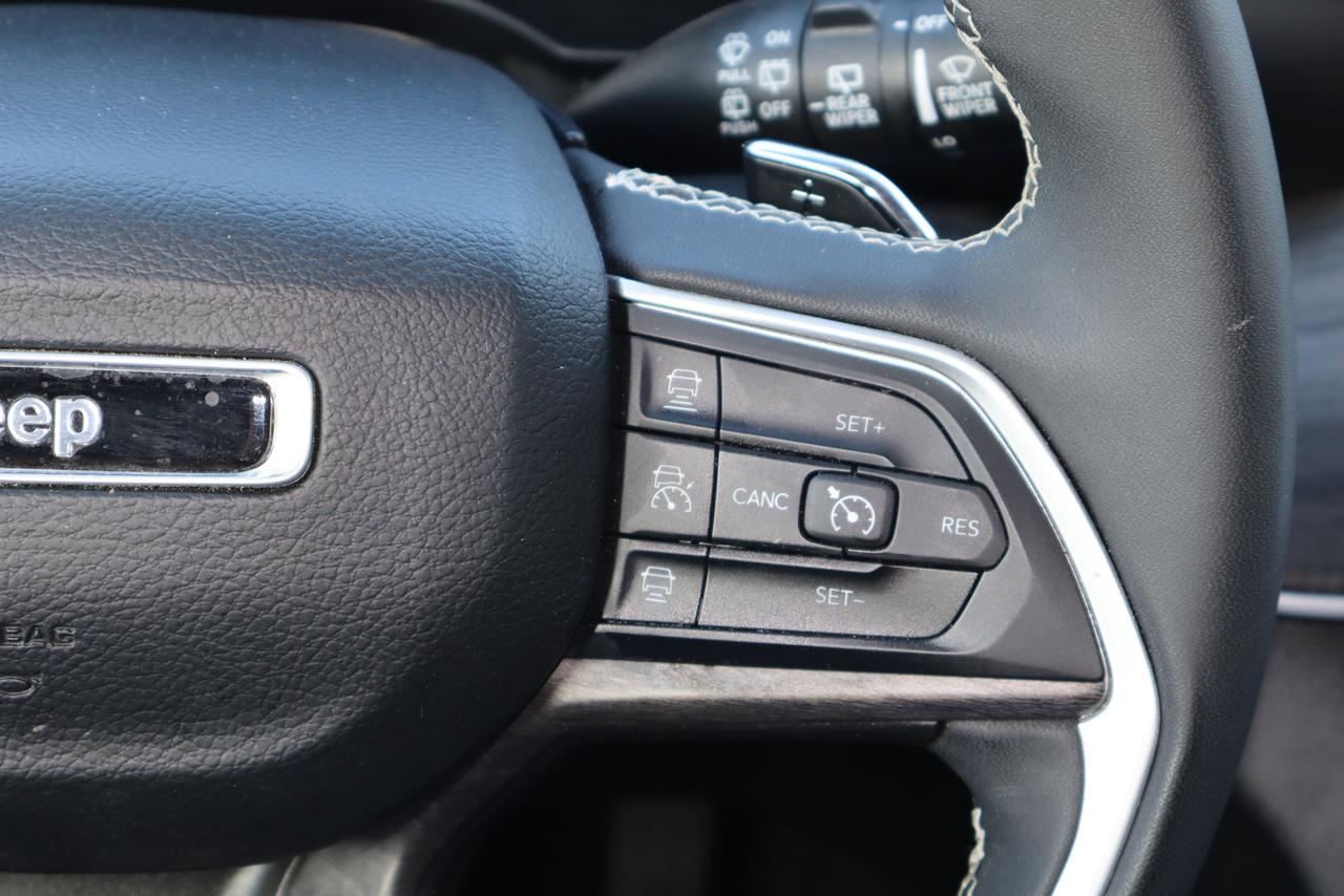 2024 Jeep Grand Cherokee Limited 7 Passenger Photo