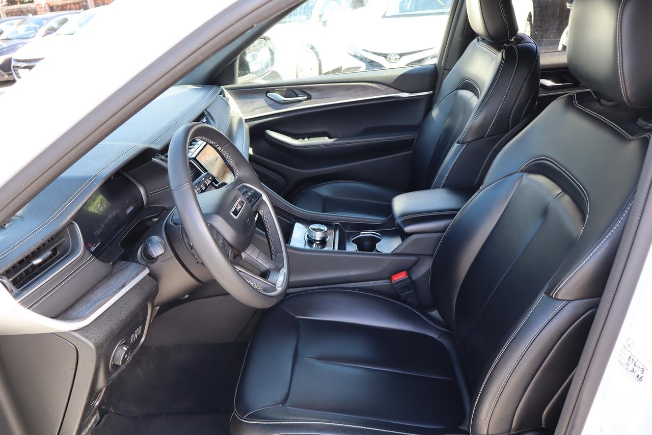 2024 Jeep Grand Cherokee Limited 7 Passenger Photo