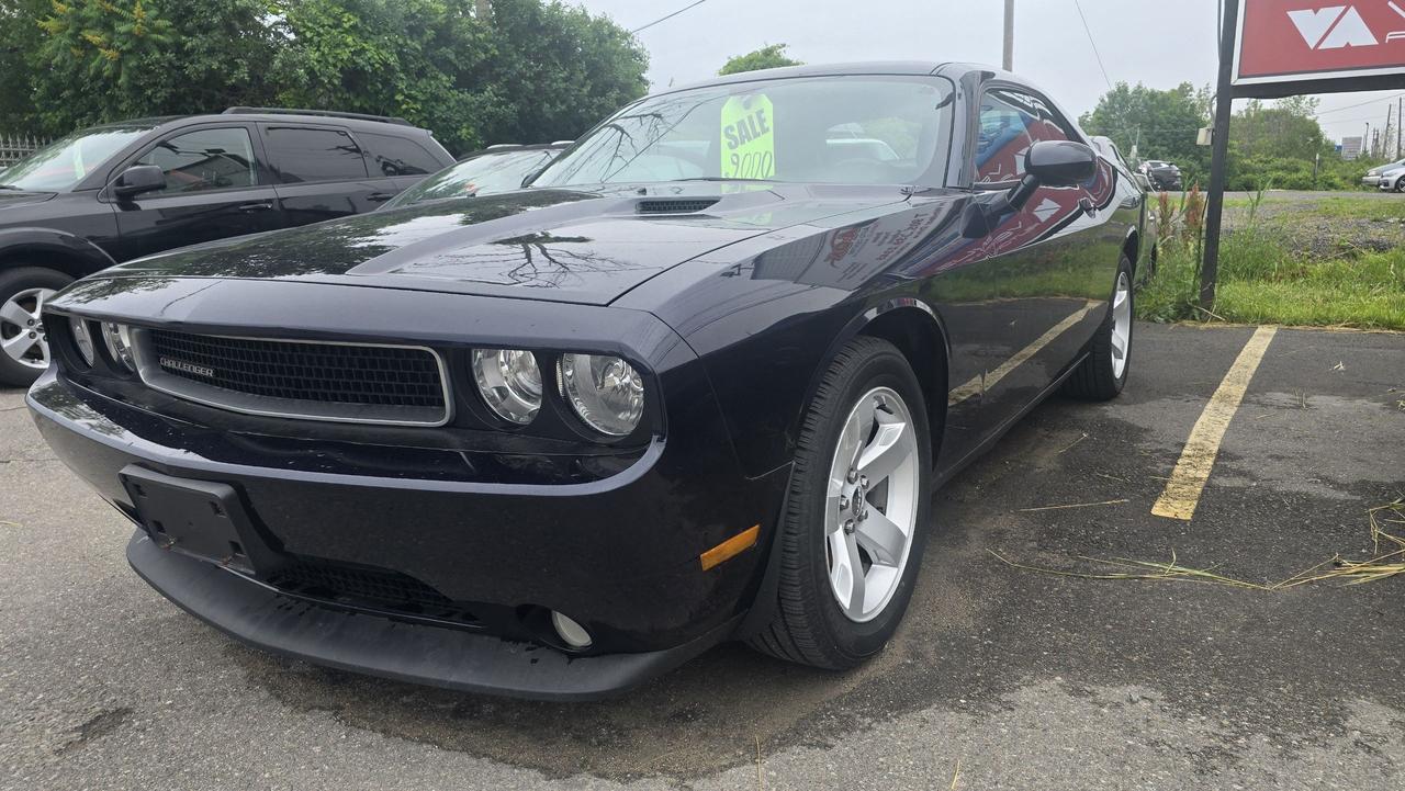 Used 2012 Dodge Challenger SXT for sale in Oakville, ON