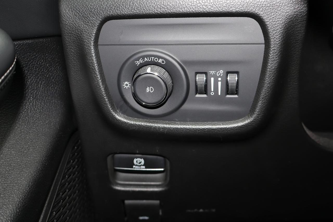 2024 Jeep Grand Cherokee LIMITED 4X4 Photo
