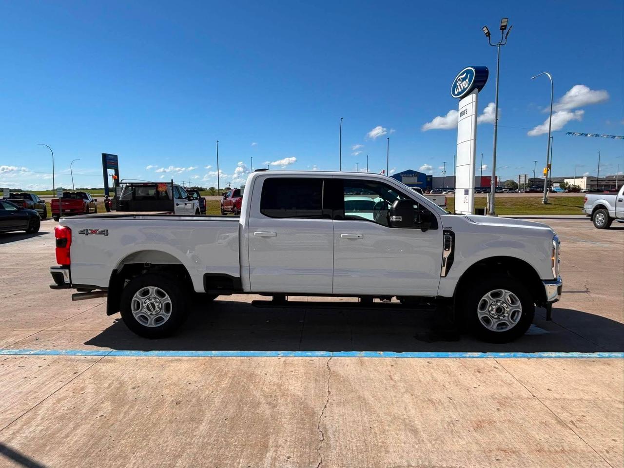 2026 Ford F-250 Super Duty SRW XLT 4WD CREW CAB 6.75' BOX Photo2