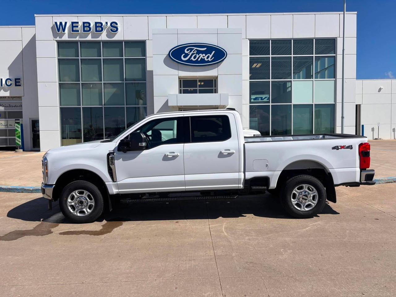 2026 Ford F-250 Super Duty SRW XLT 4WD CREW CAB 6.75' BOX Photo4