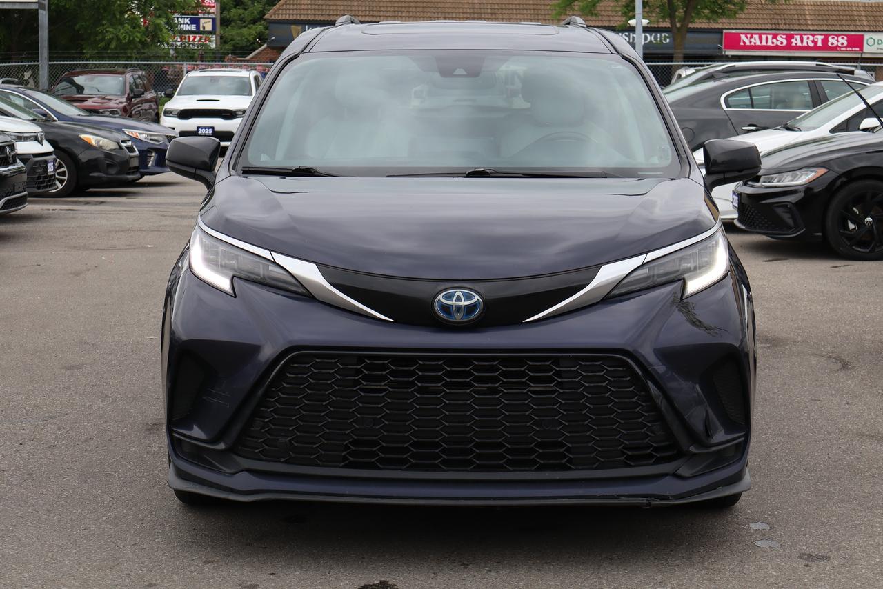 2021 Toyota Sienna XSE 7 PASSNGER Photo