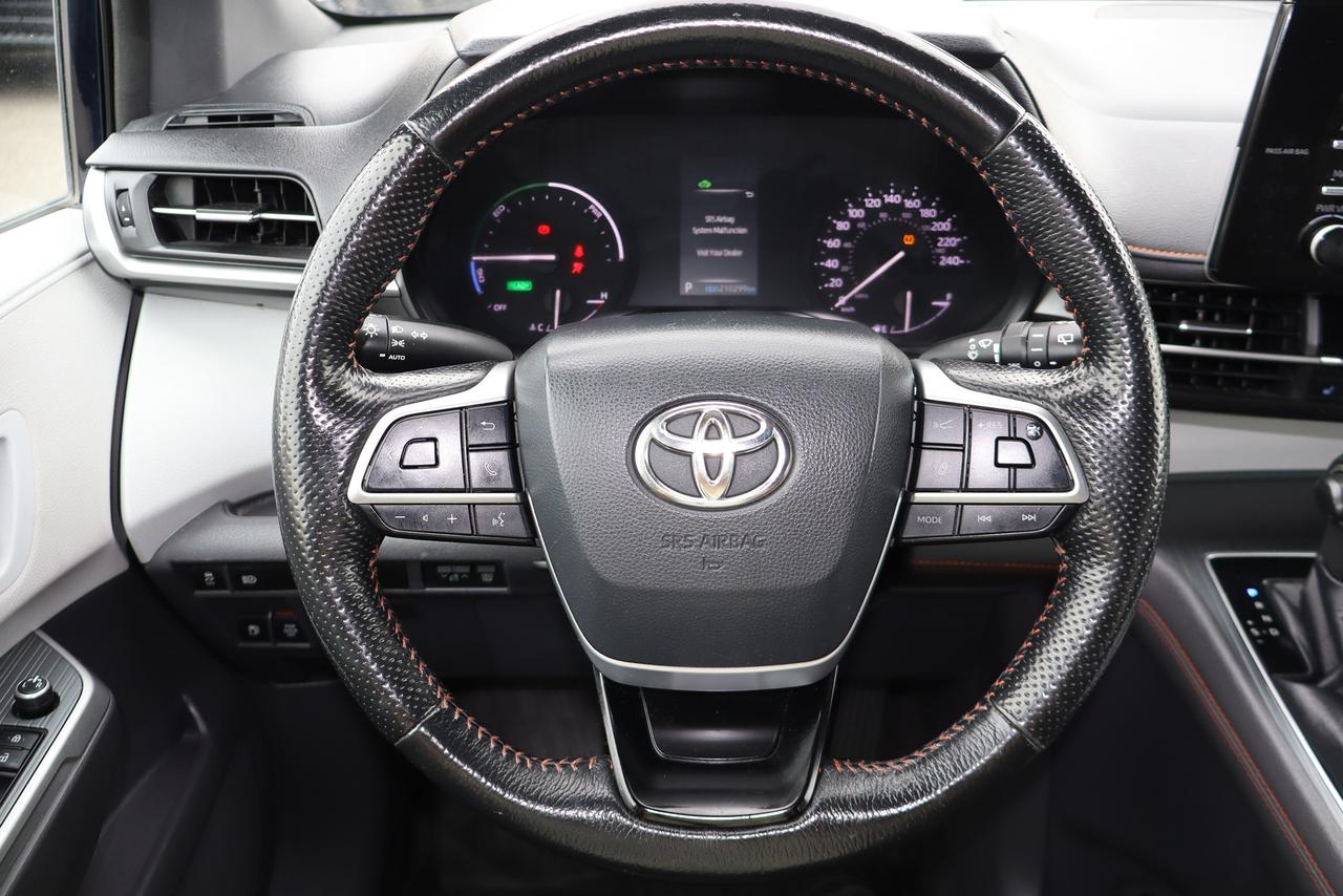 2021 Toyota Sienna XSE 7 PASSNGER Photo