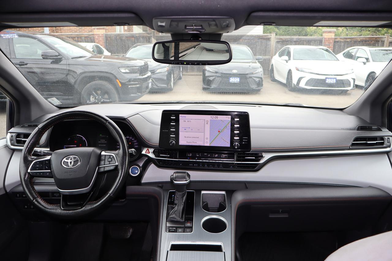 2021 Toyota Sienna XSE 7 PASSNGER Photo