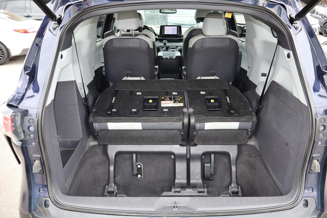 2021 Toyota Sienna XSE 7 PASSNGER Photo